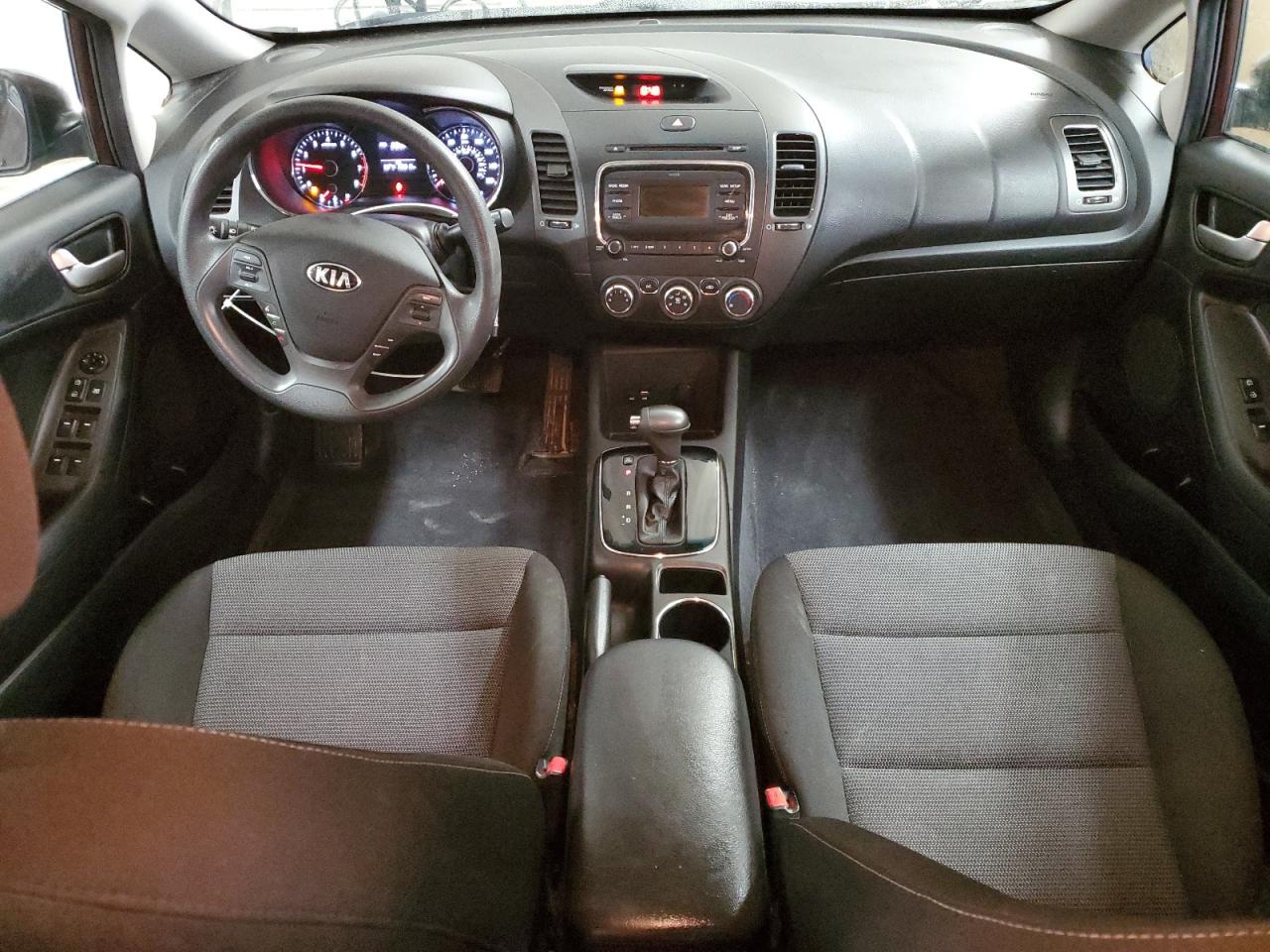 2017 Kia Forte - Image 8