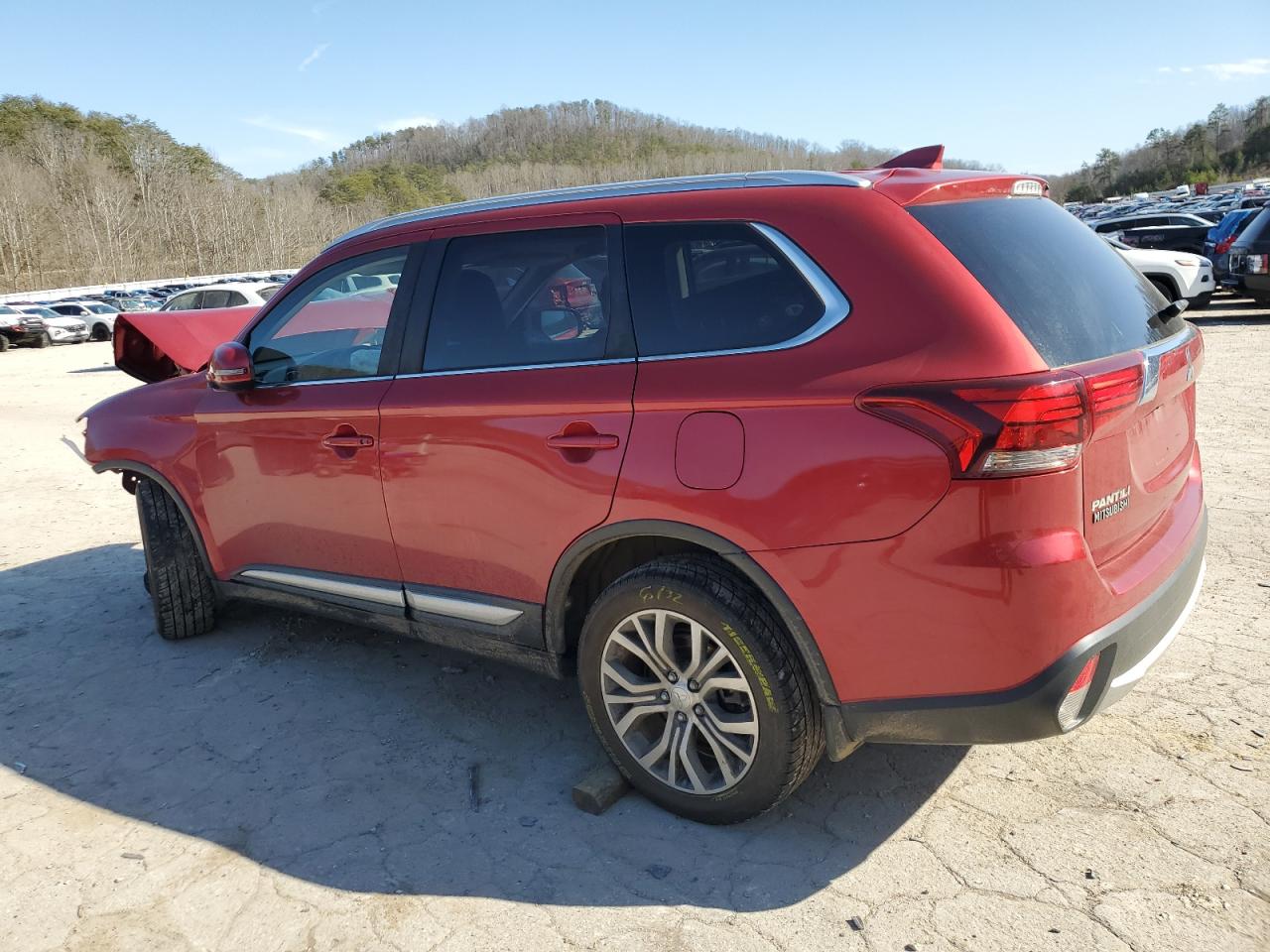 2017 Mitsubishi Outlander - Image 2