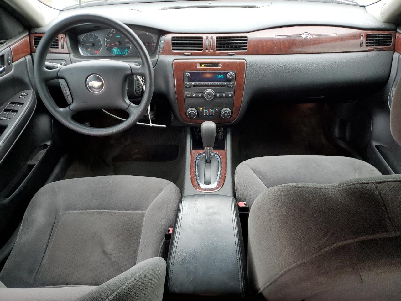 2009 Chevrolet Impala - Image 8