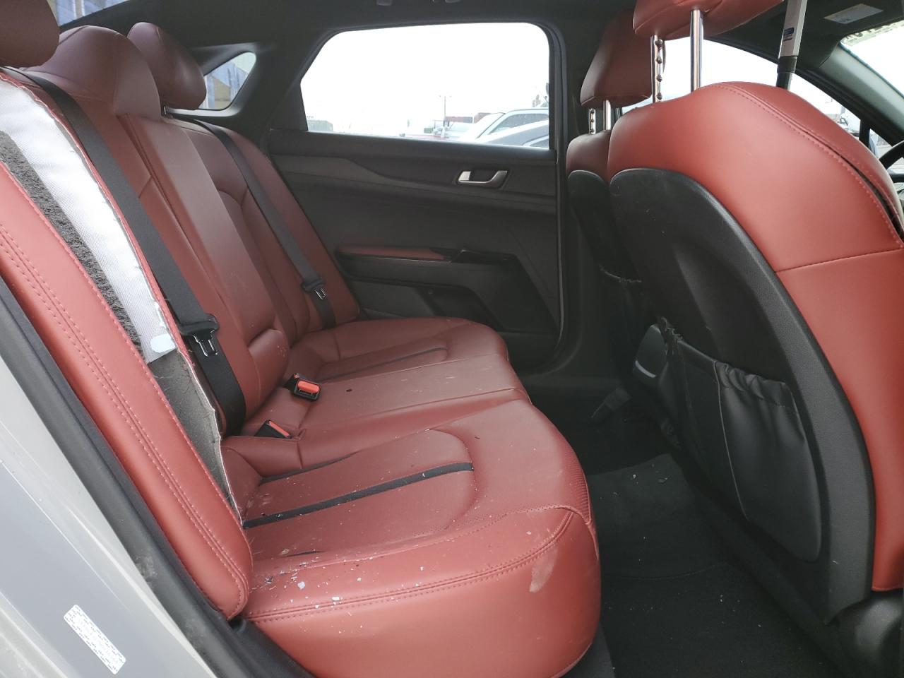 2022 Kia K5 - Image 10