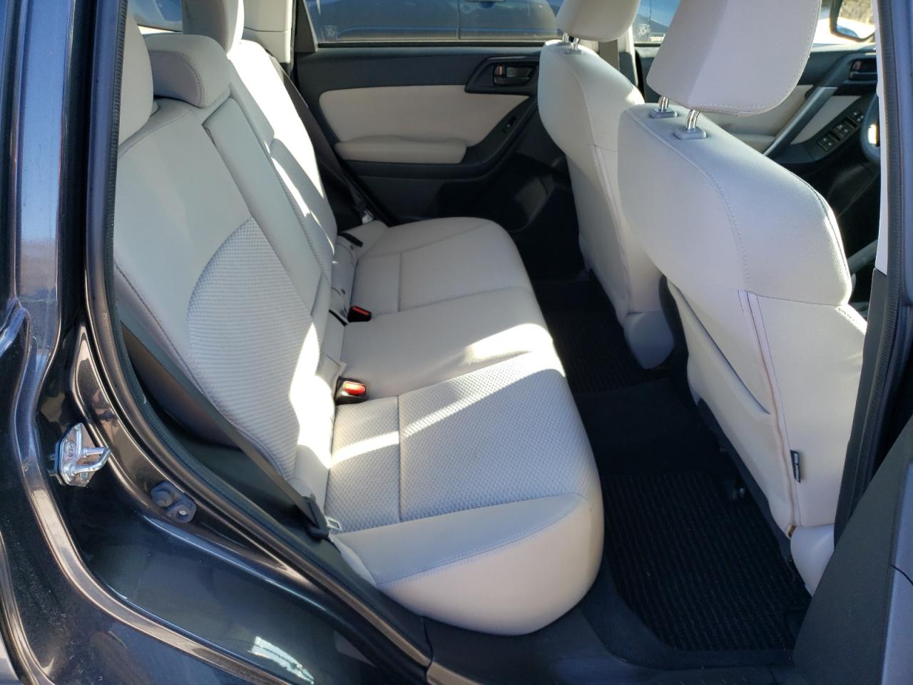2016 Subaru Forester - Image 10