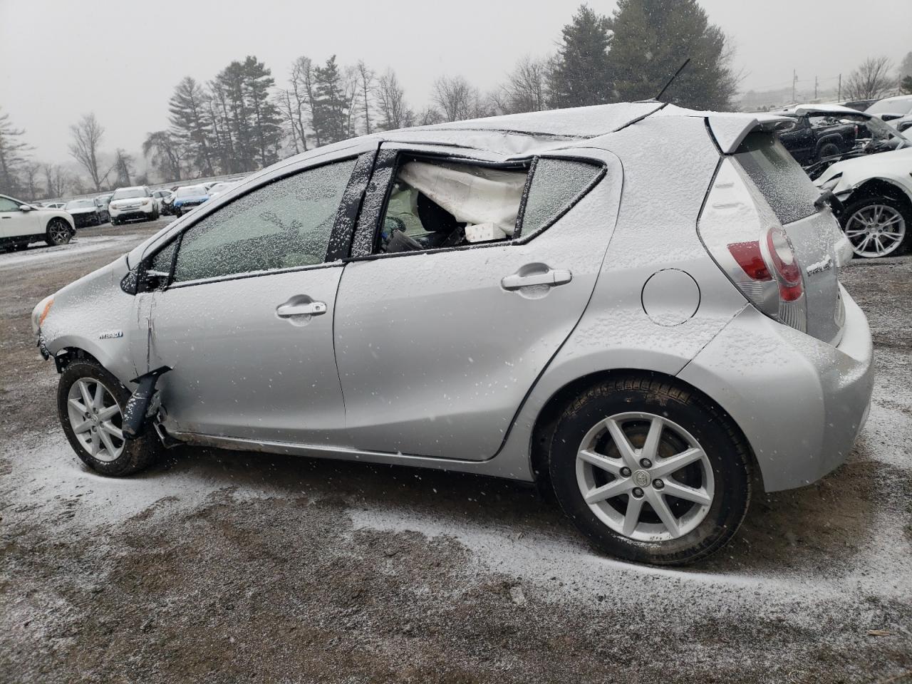 2014 Toyota Prius - Image 2