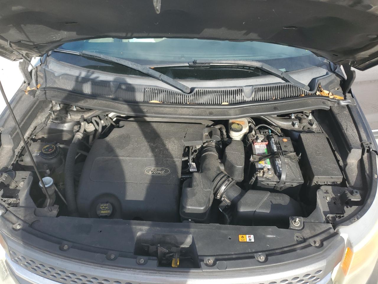 2014 Ford Explorer - Image 13
