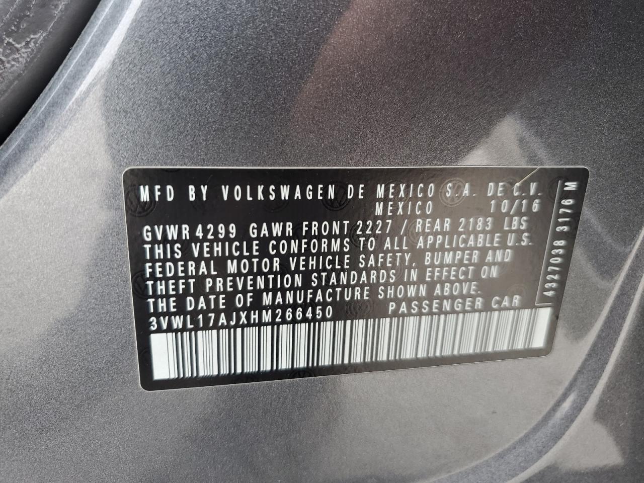2017 Volkswagen Jetta - Image 12