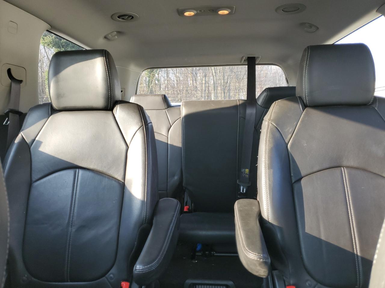 2015 GMC Acadia - Image 10