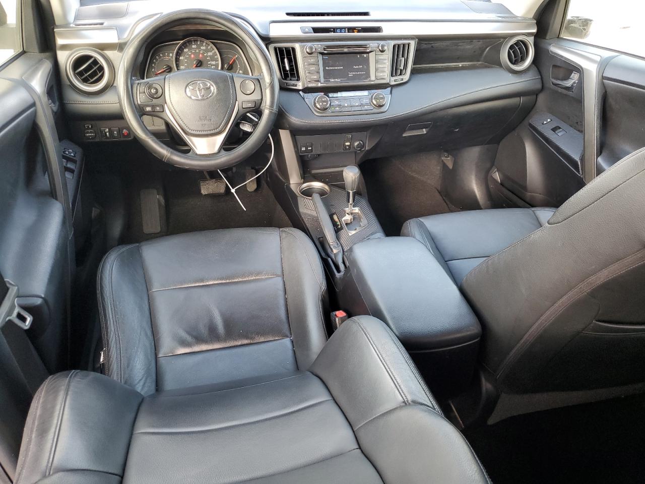 2015 Toyota RAV 4 - Image 8