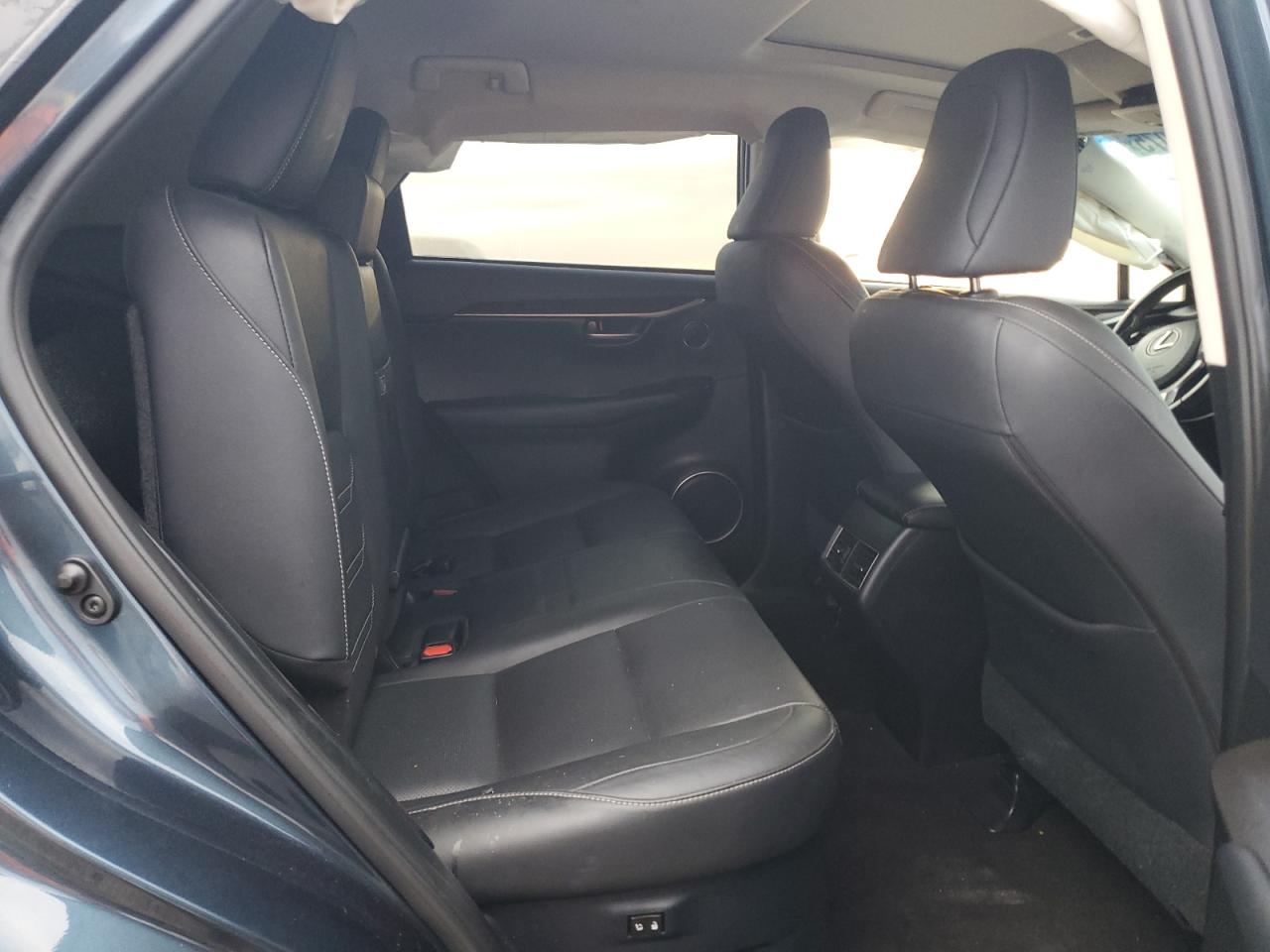 2015 Lexus NX - Image 11