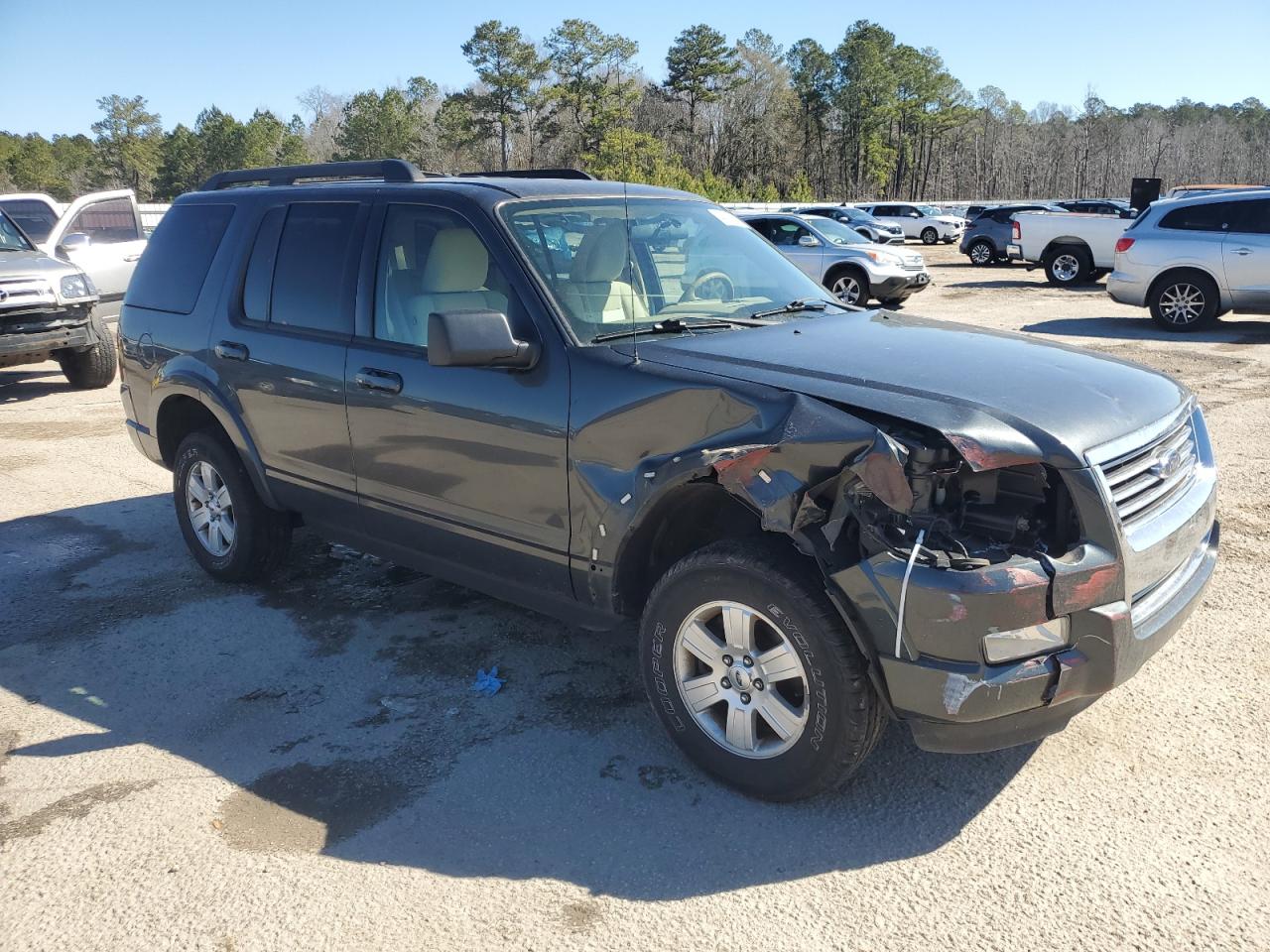 2010 Ford Explorer - Image 4