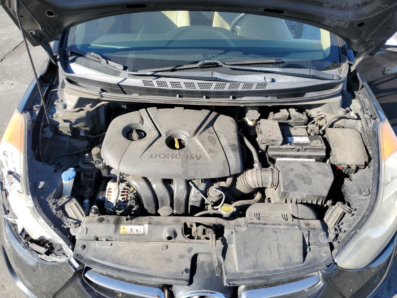2013 Hyundai Elantra - Image 12