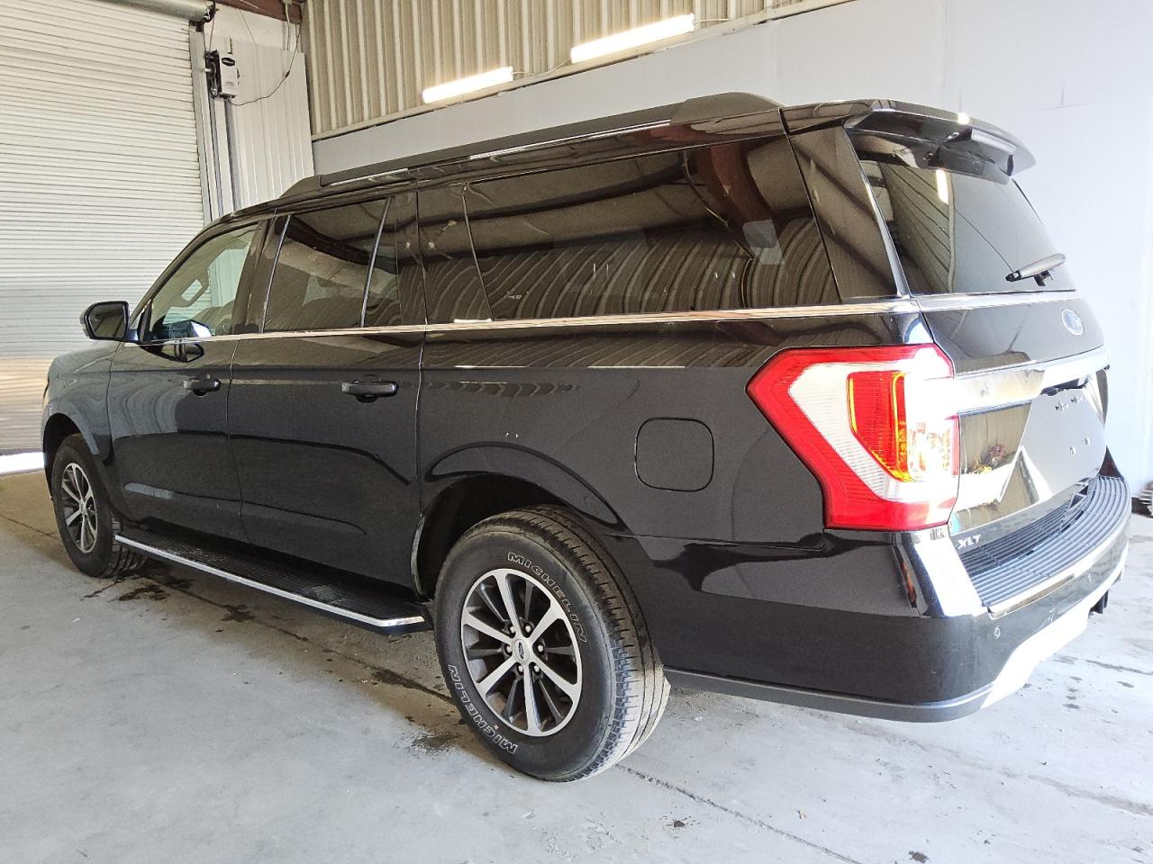 2021 Ford Expedition - Image 2