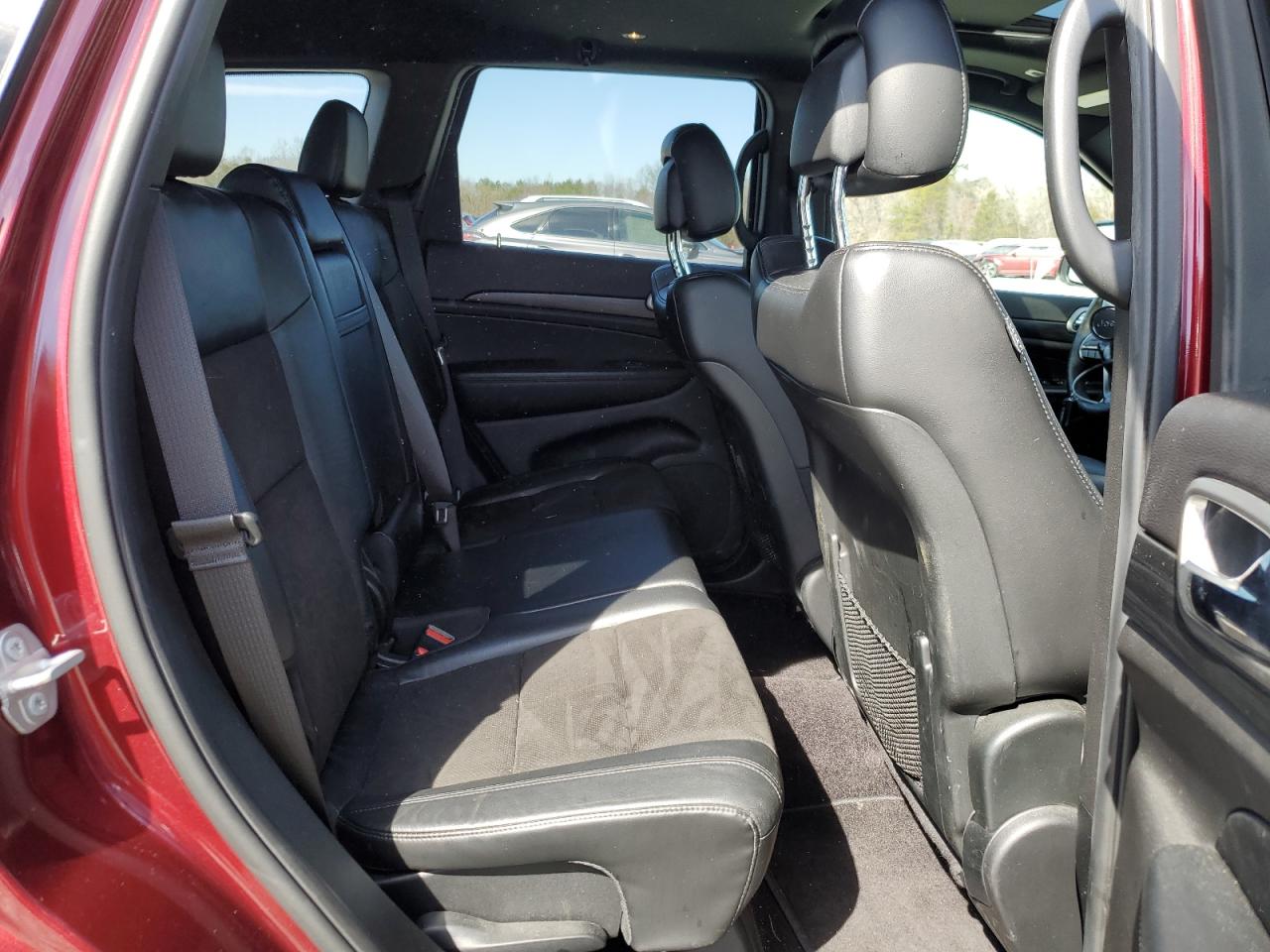 2019 Jeep Grand Cherokee - Image 11