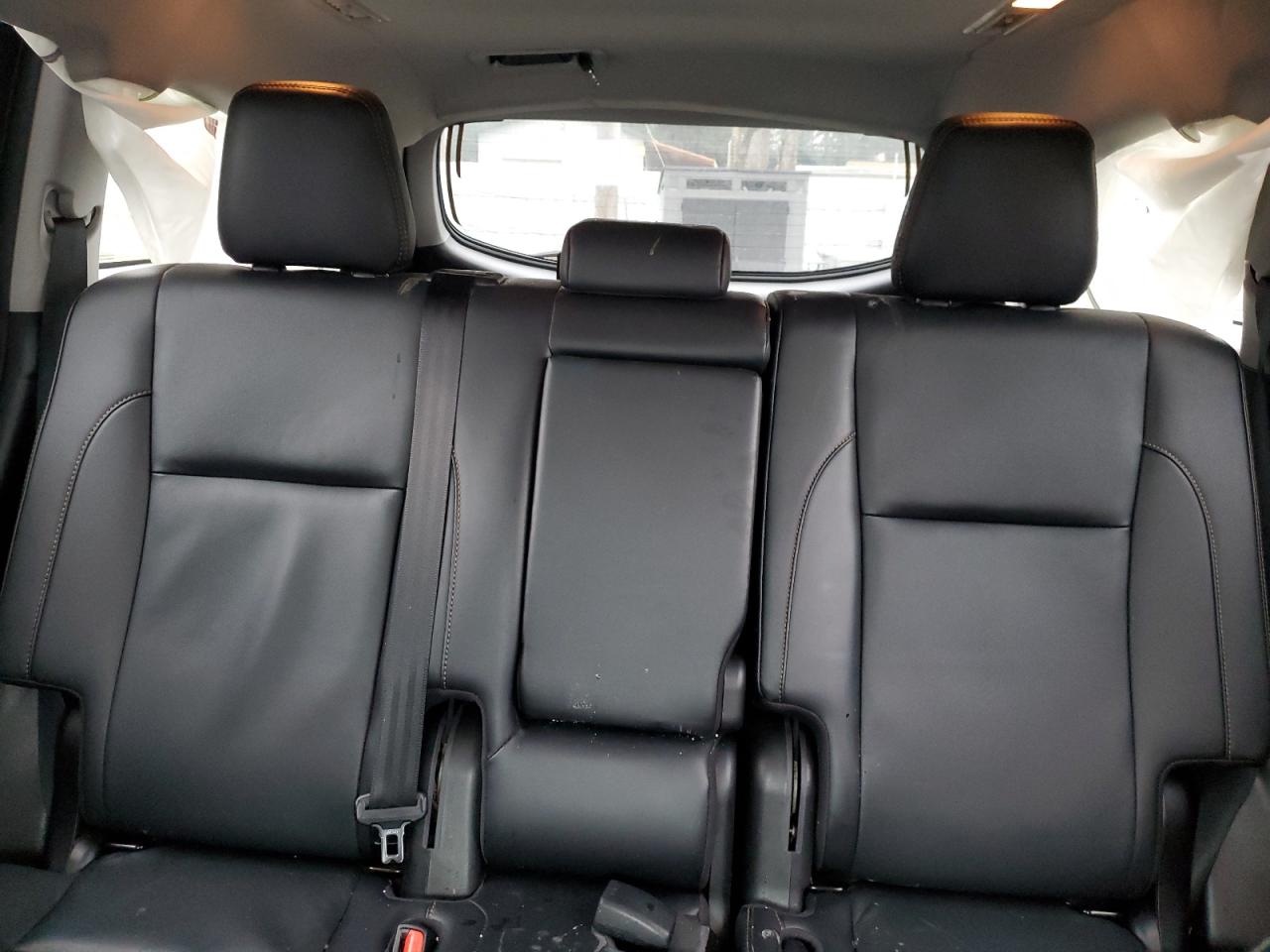 2019 Toyota Highlander - Image 10