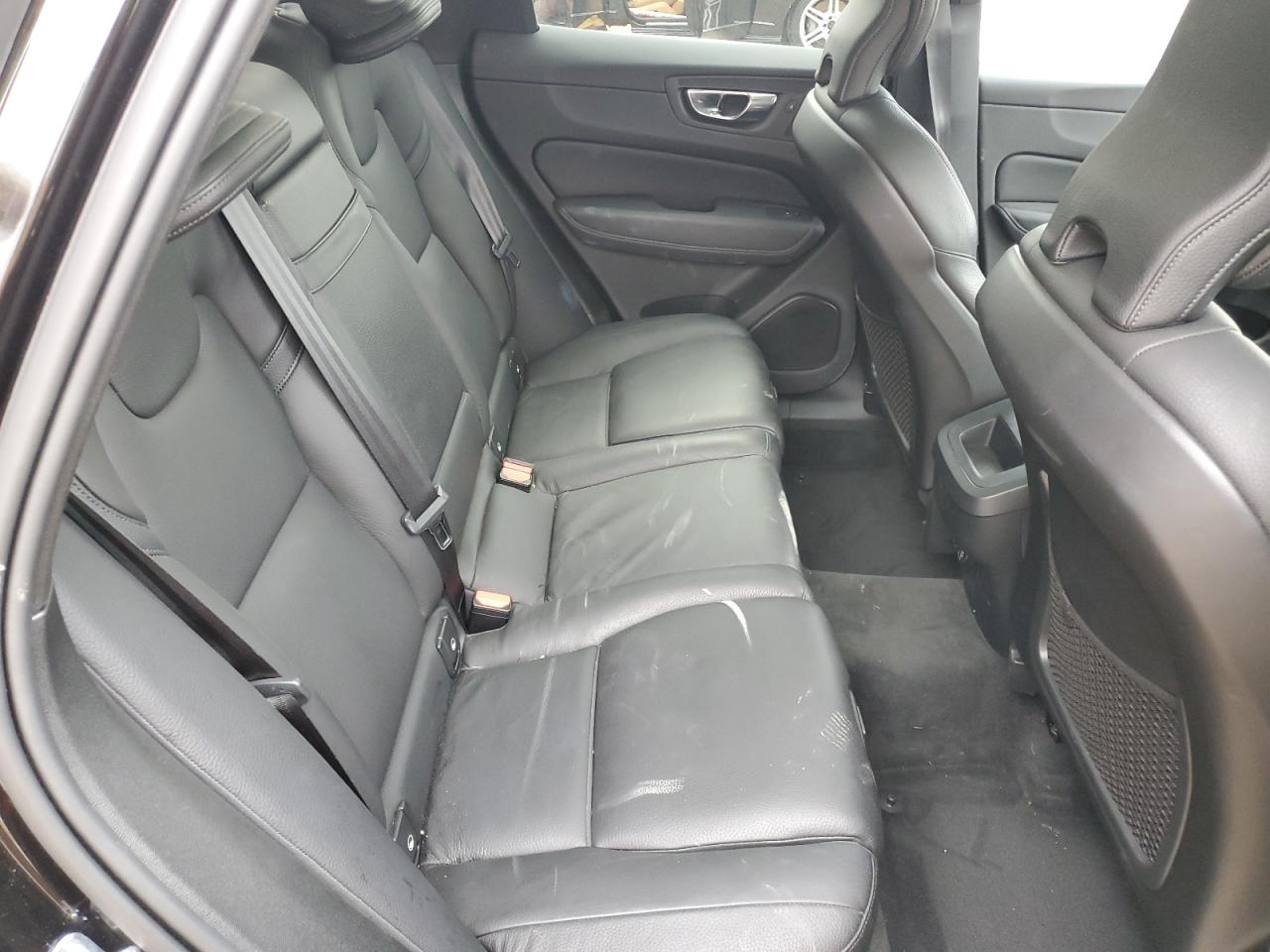 2020 Volvo XC60 - Image 11