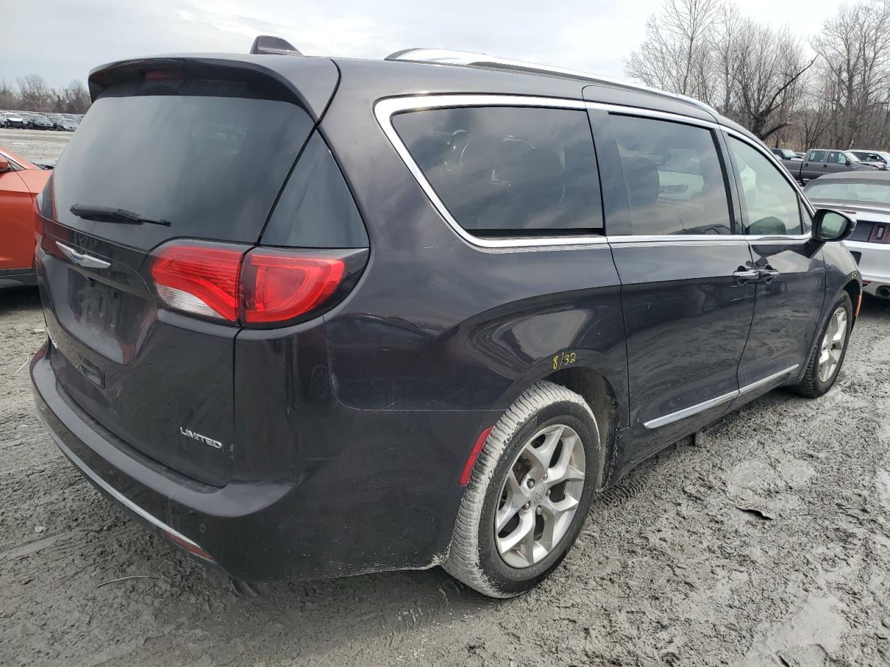 2019 Chrysler Pacifica - Image 3