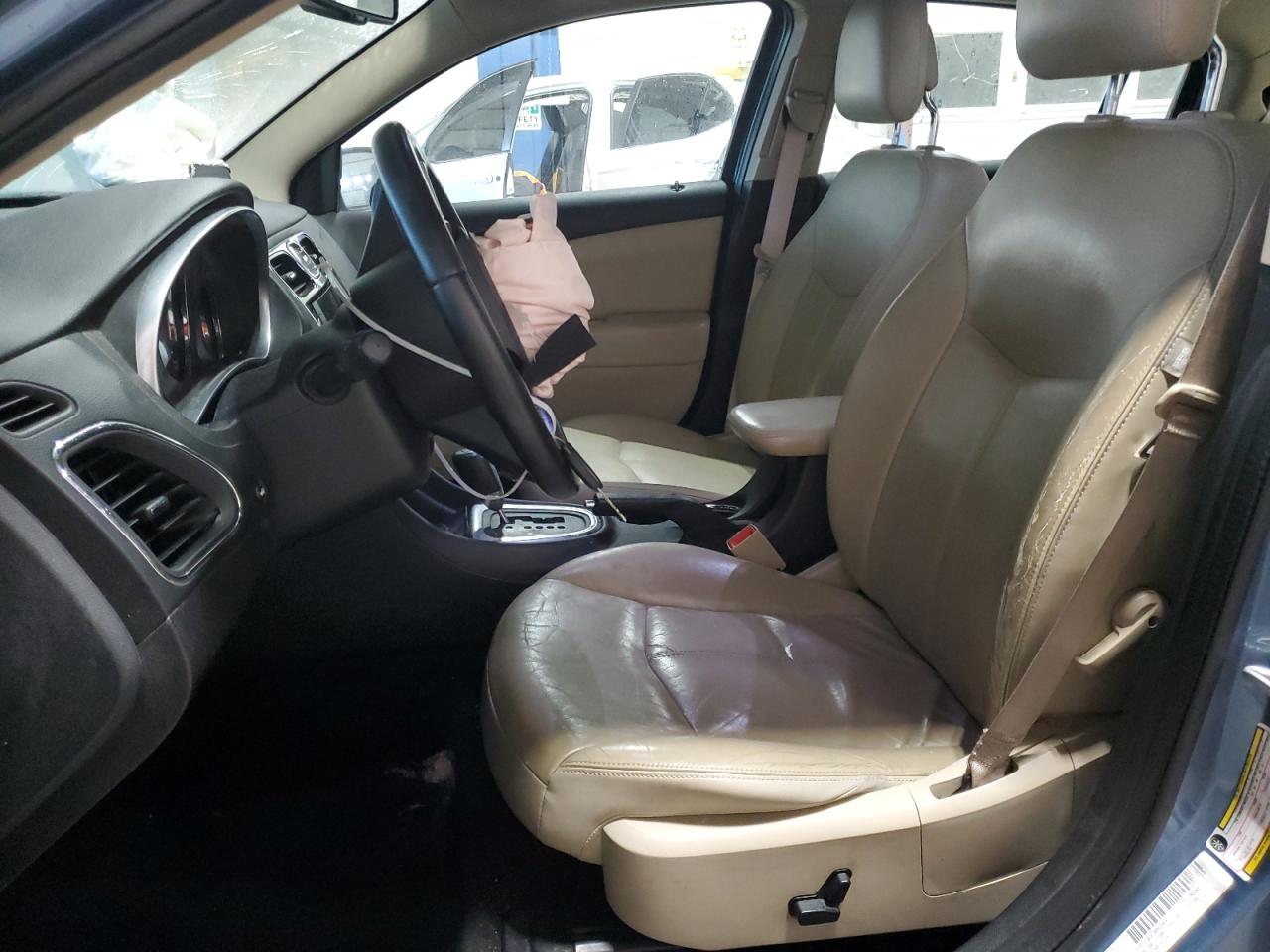 2011 Chrysler 200 - Image 7