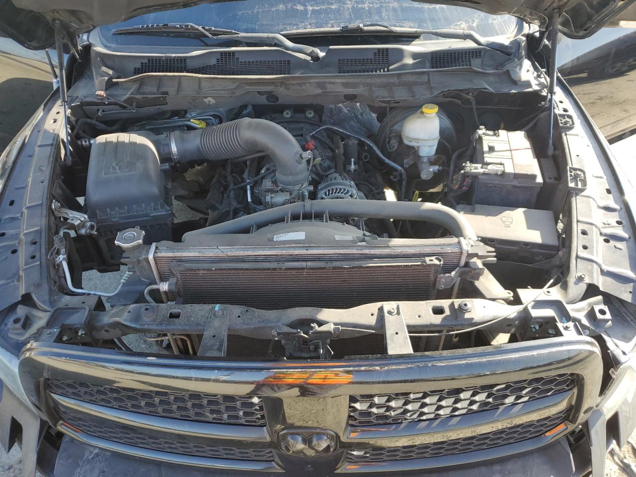 2014 RAM 1500 - Image 13