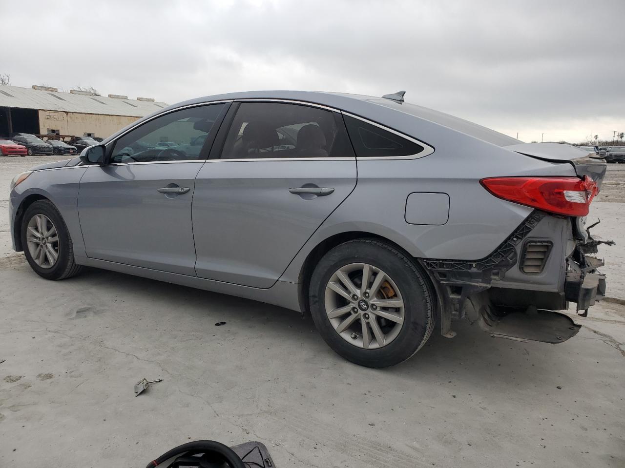 2016 Hyundai Sonata - Image 2