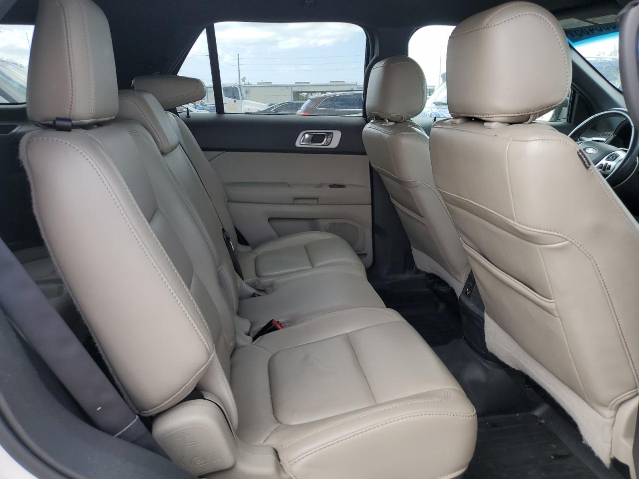 2013 Ford Explorer - Image 11