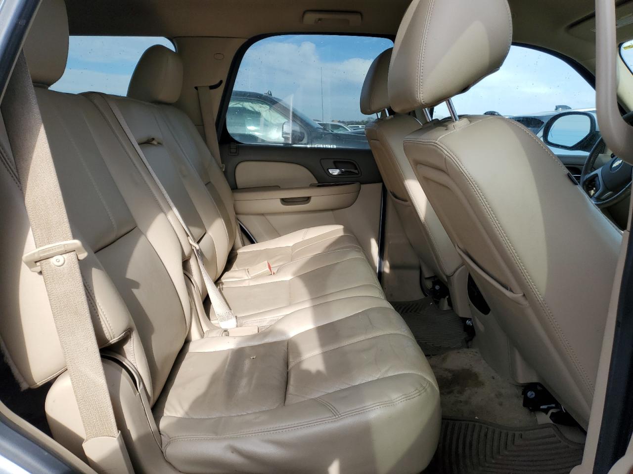 2012 Chevrolet Tahoe - Image 11