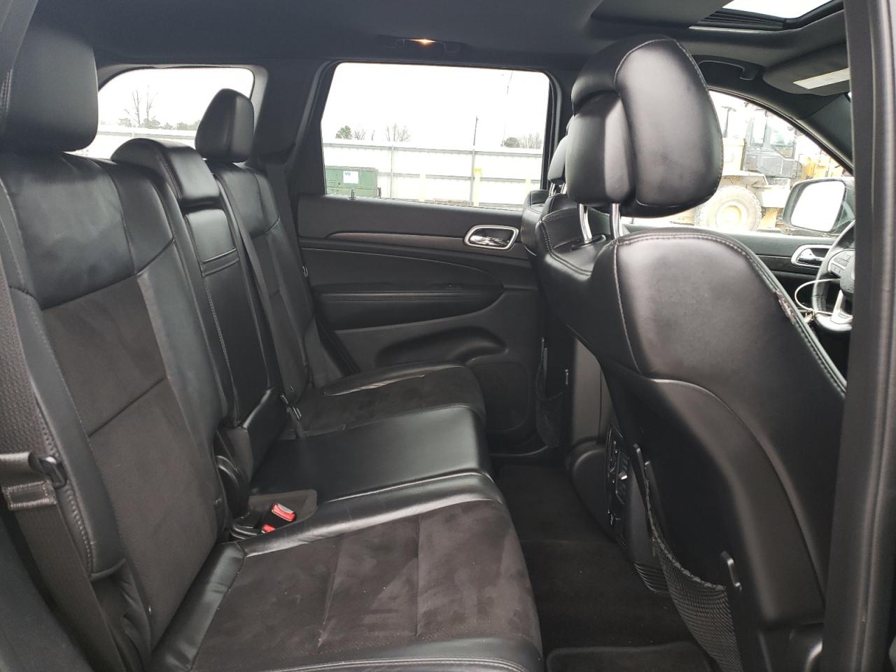 2015 Jeep Grand Cherokee - Image 11
