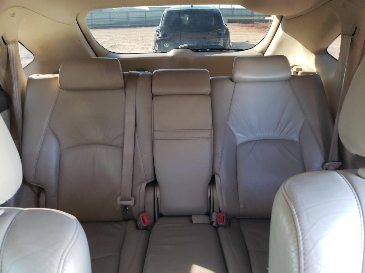 2005 Lexus RX - Image 10