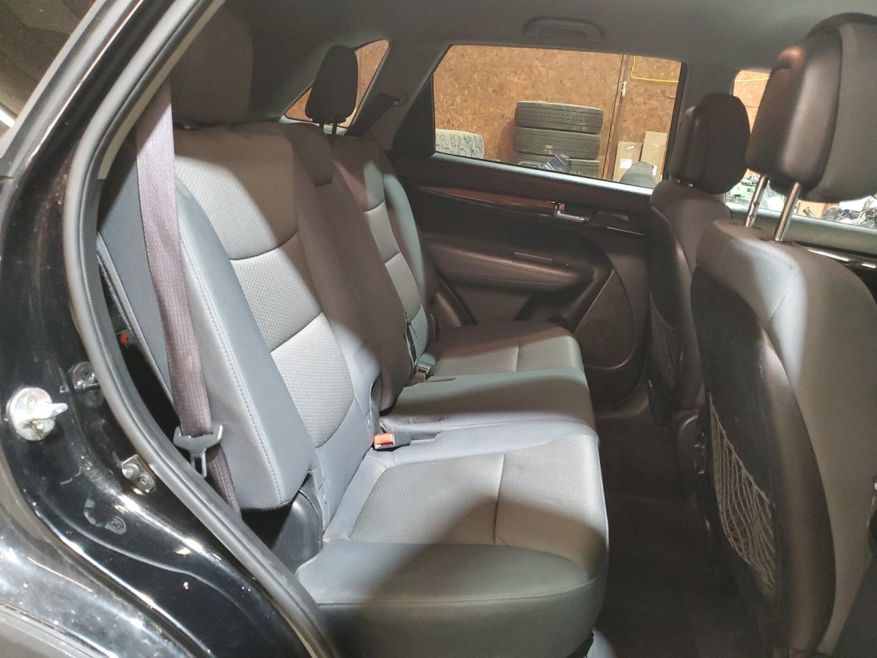 2013 Kia Sorento - Image 11