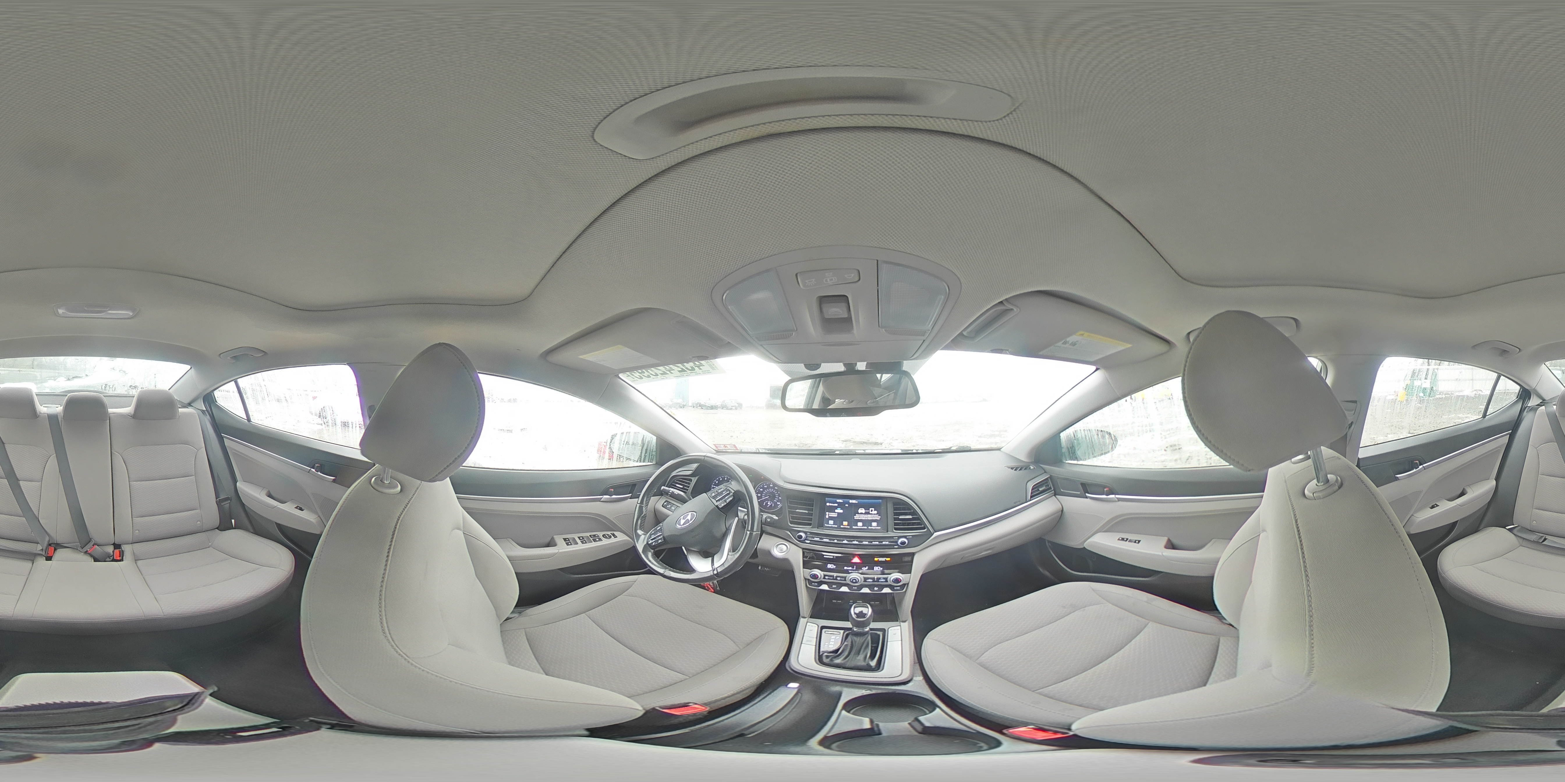 2019 Hyundai Elantra - Image 13