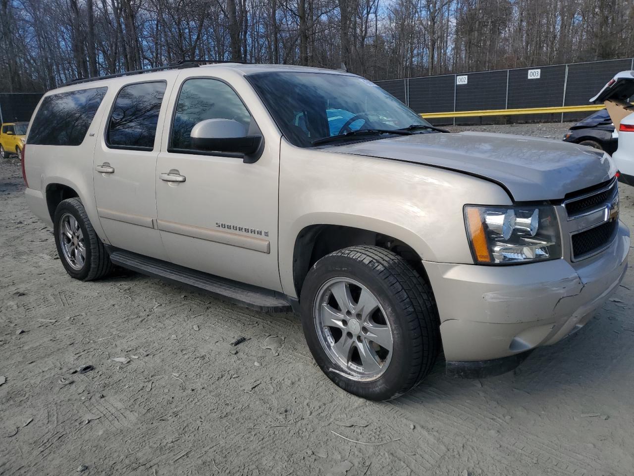 2007 Chevrolet Suburban - Image 4