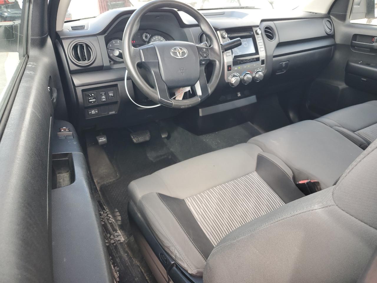 2015 Toyota Tundra - Image 8