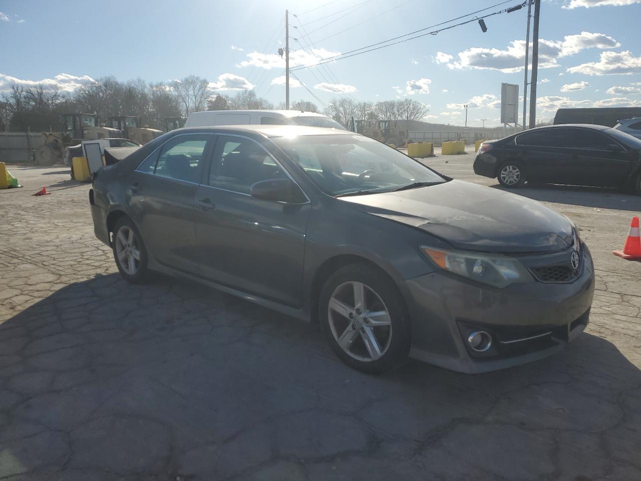 2014 Toyota Camry - Image 4