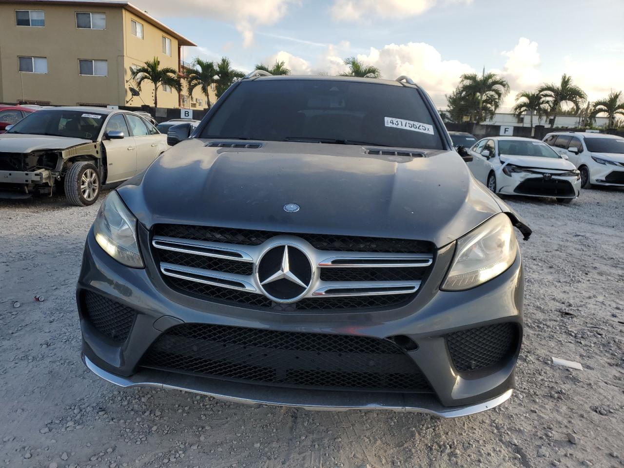 2016 Mercedes-Benz GLE - Image 5