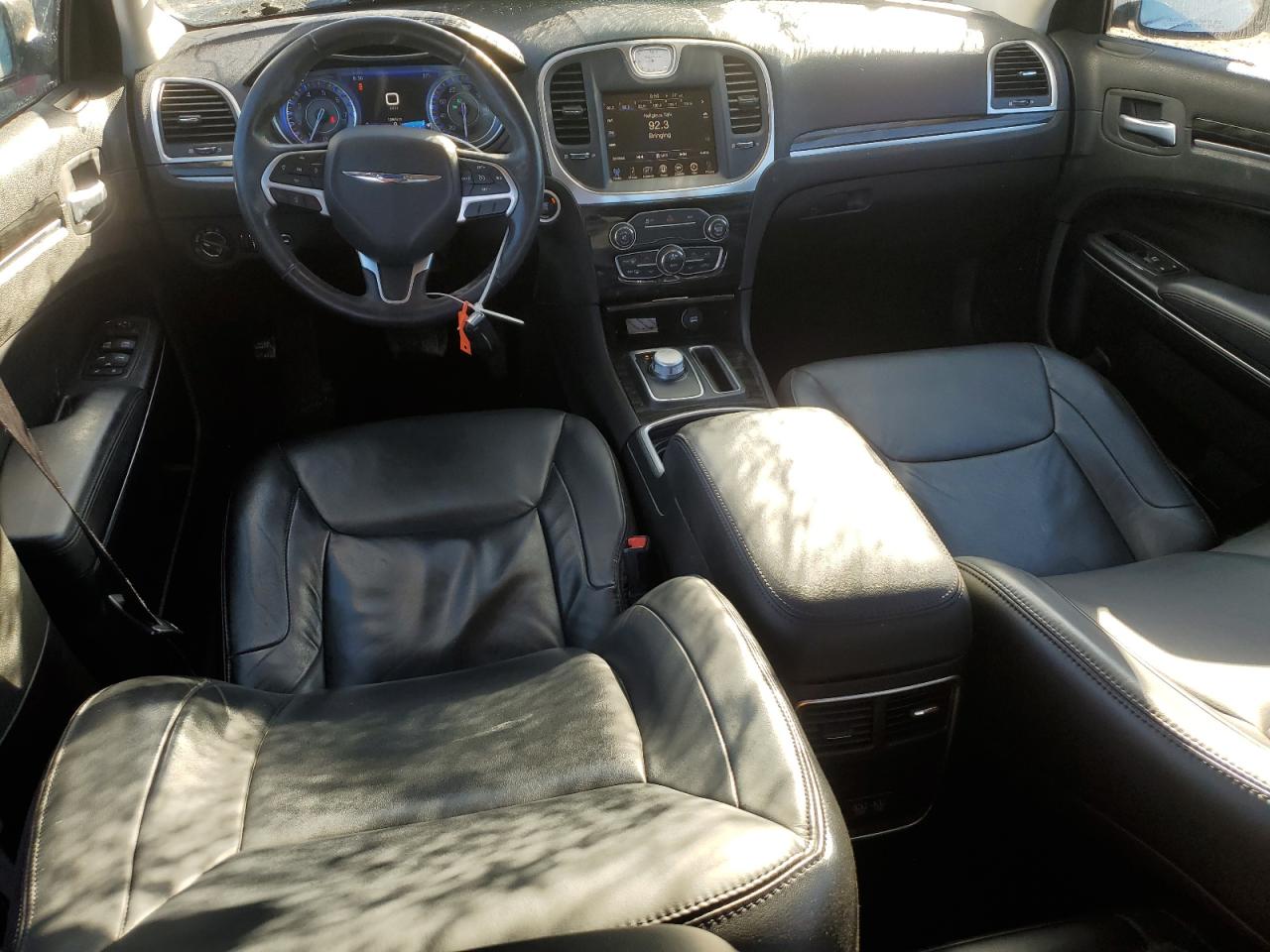 2016 Chrysler 300 - Image 8