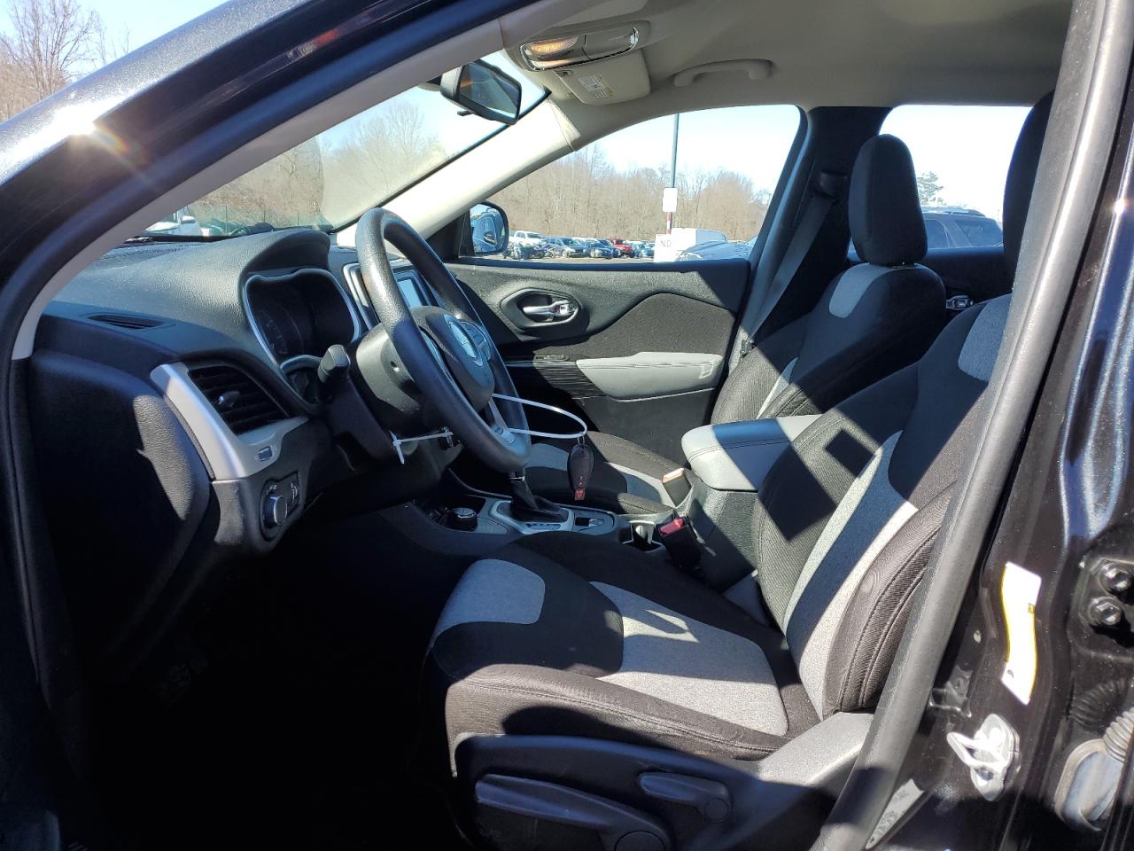 2014 Jeep Grand Cherokee - Image 7
