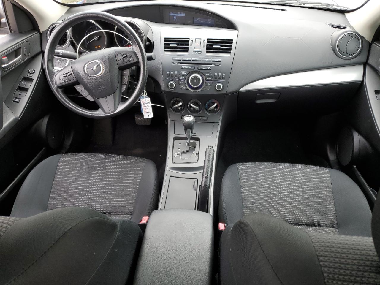 2013 Mazda 3 - Image 8