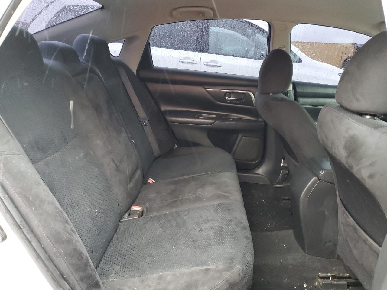 2015 Nissan Altima - Image 10