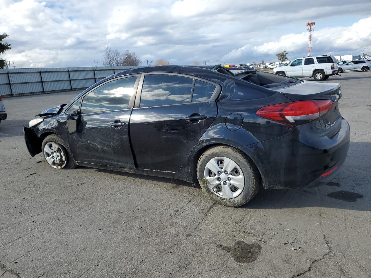 2017 Kia Forte - Image 2