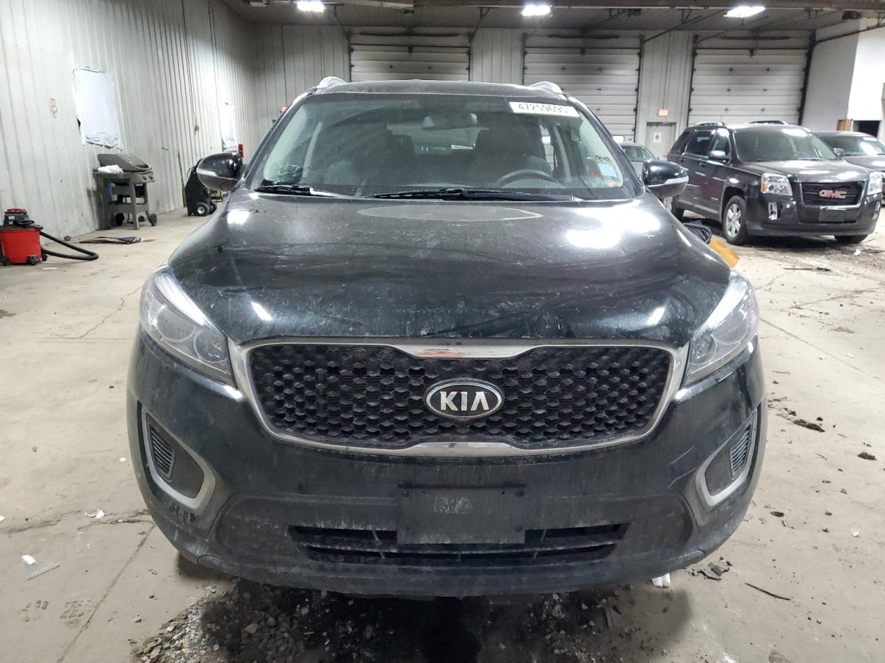 2017 Kia Sorento - Image 5