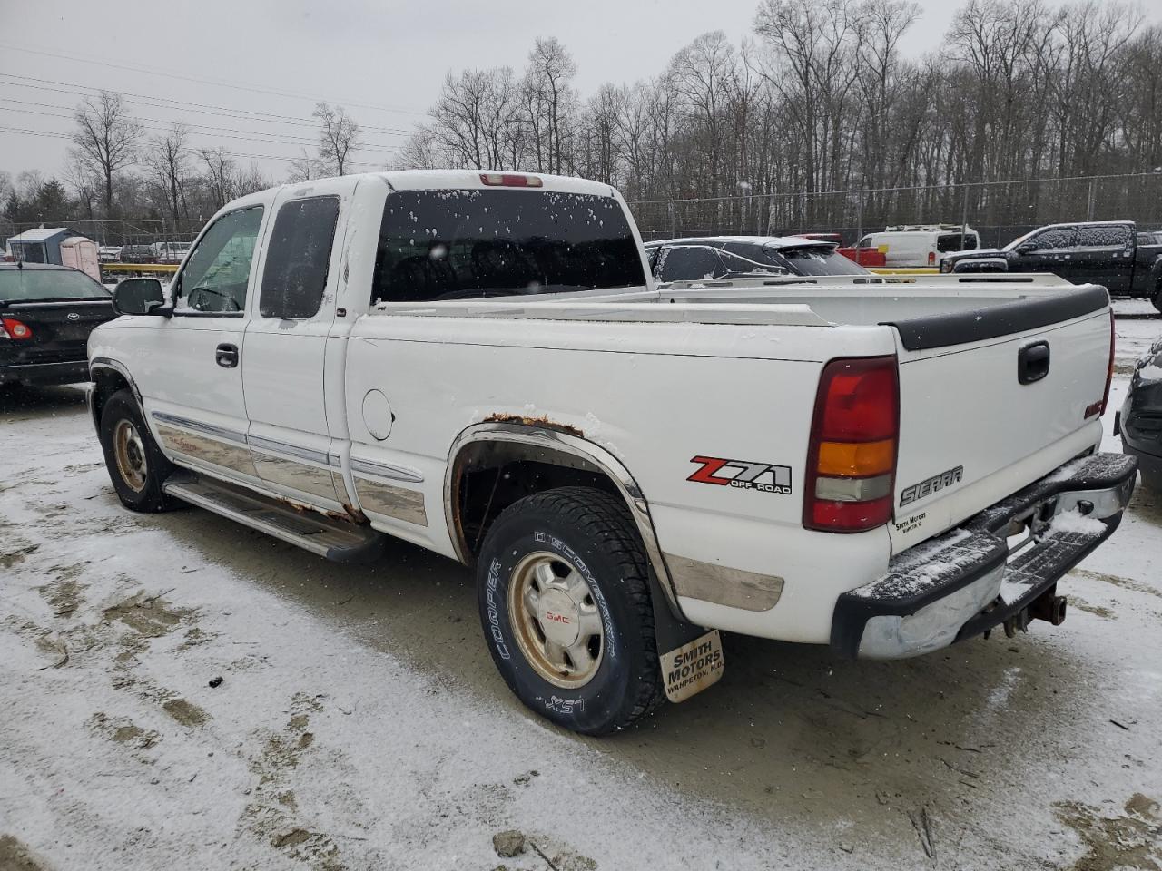 2002 GMC Sierra - Image 2