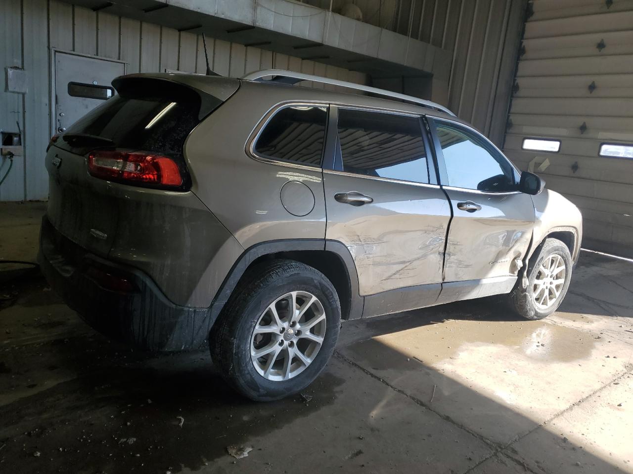 2017 Jeep Grand Cherokee - Image 3
