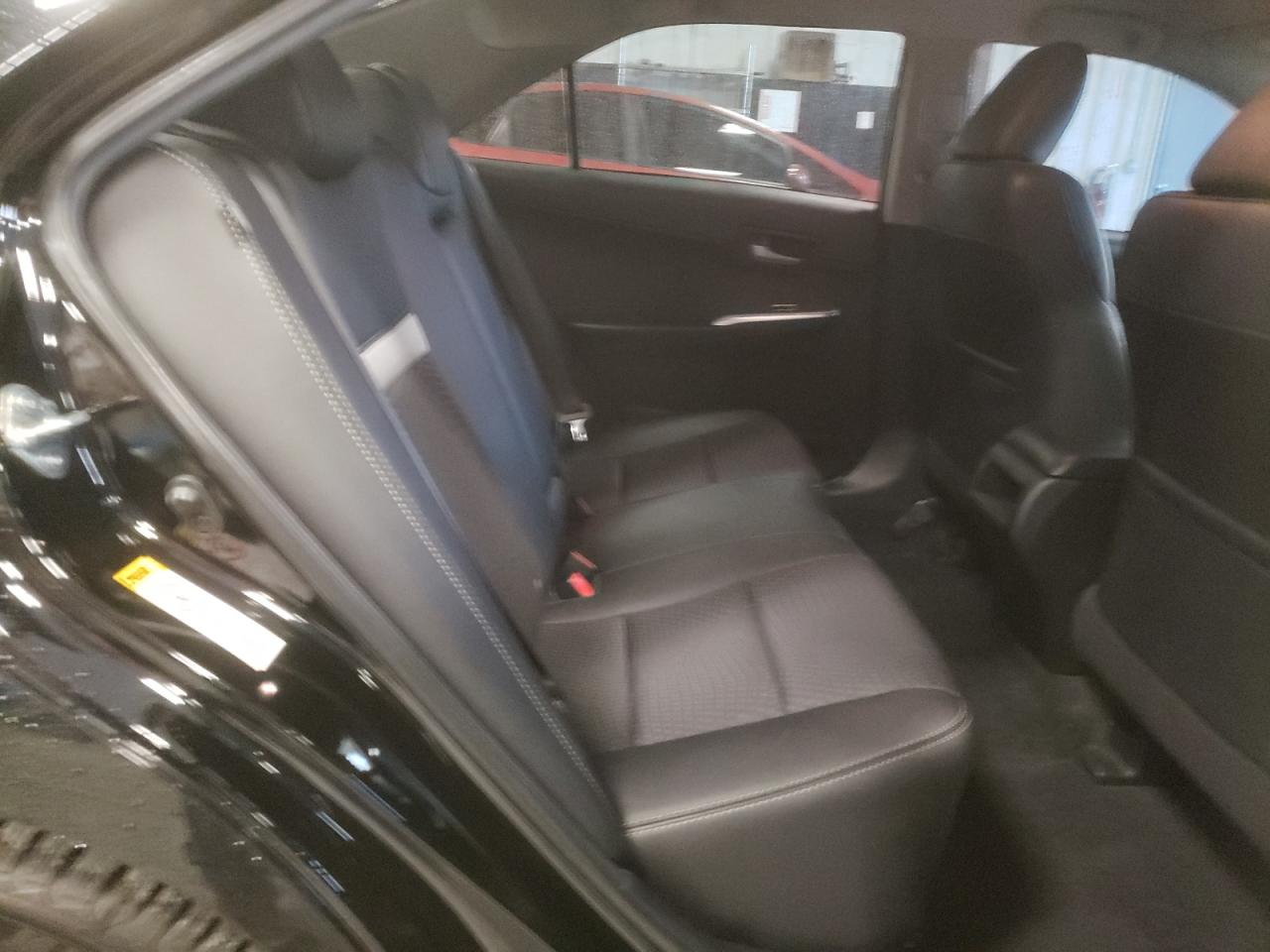 2014 Toyota Camry - Image 10
