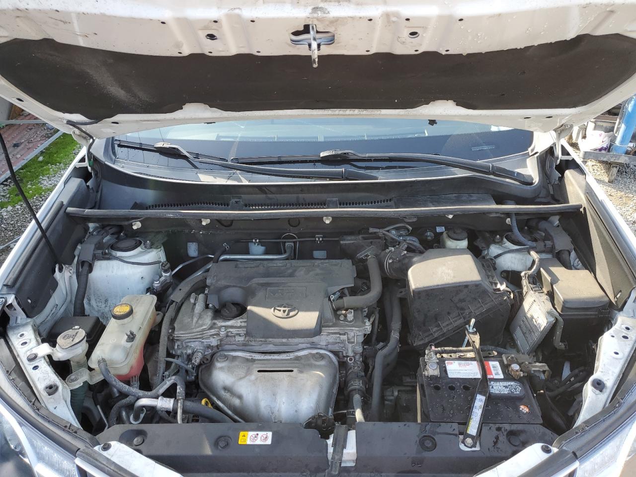 2015 Toyota RAV 4 - Image 12