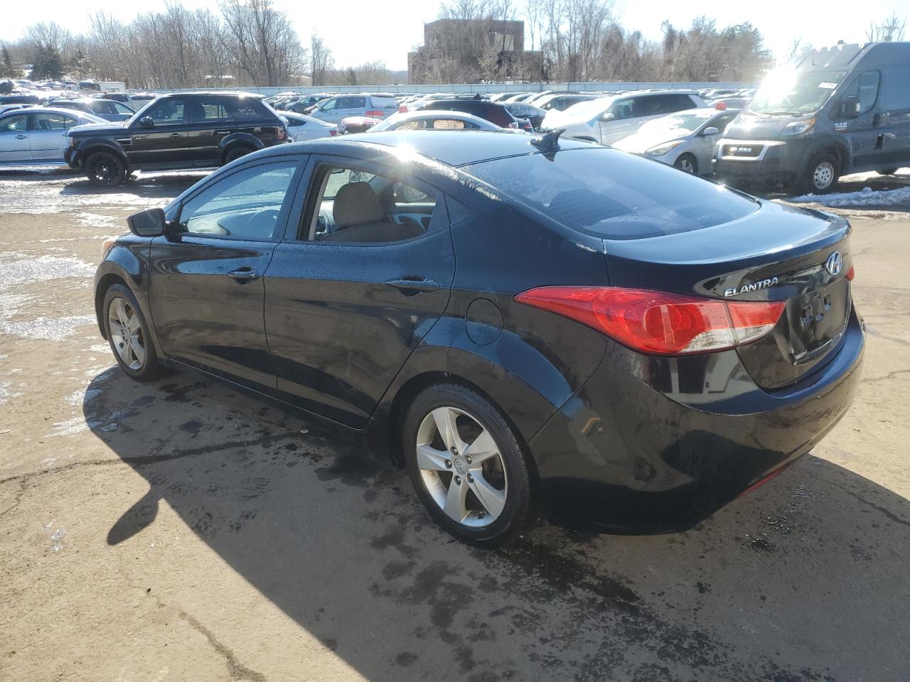 2012 Hyundai Elantra - Image 2