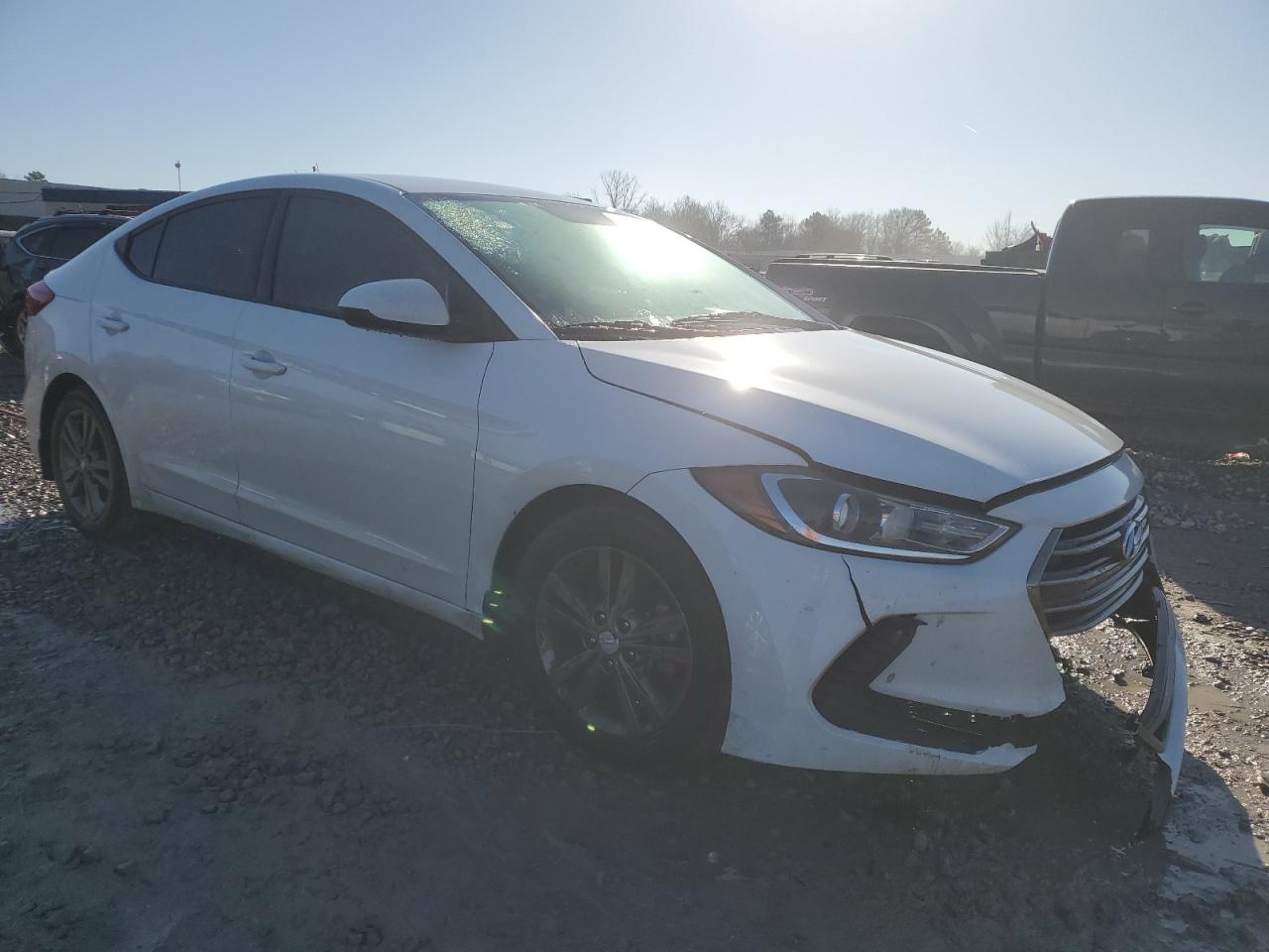2017 Hyundai Elantra - Image 4