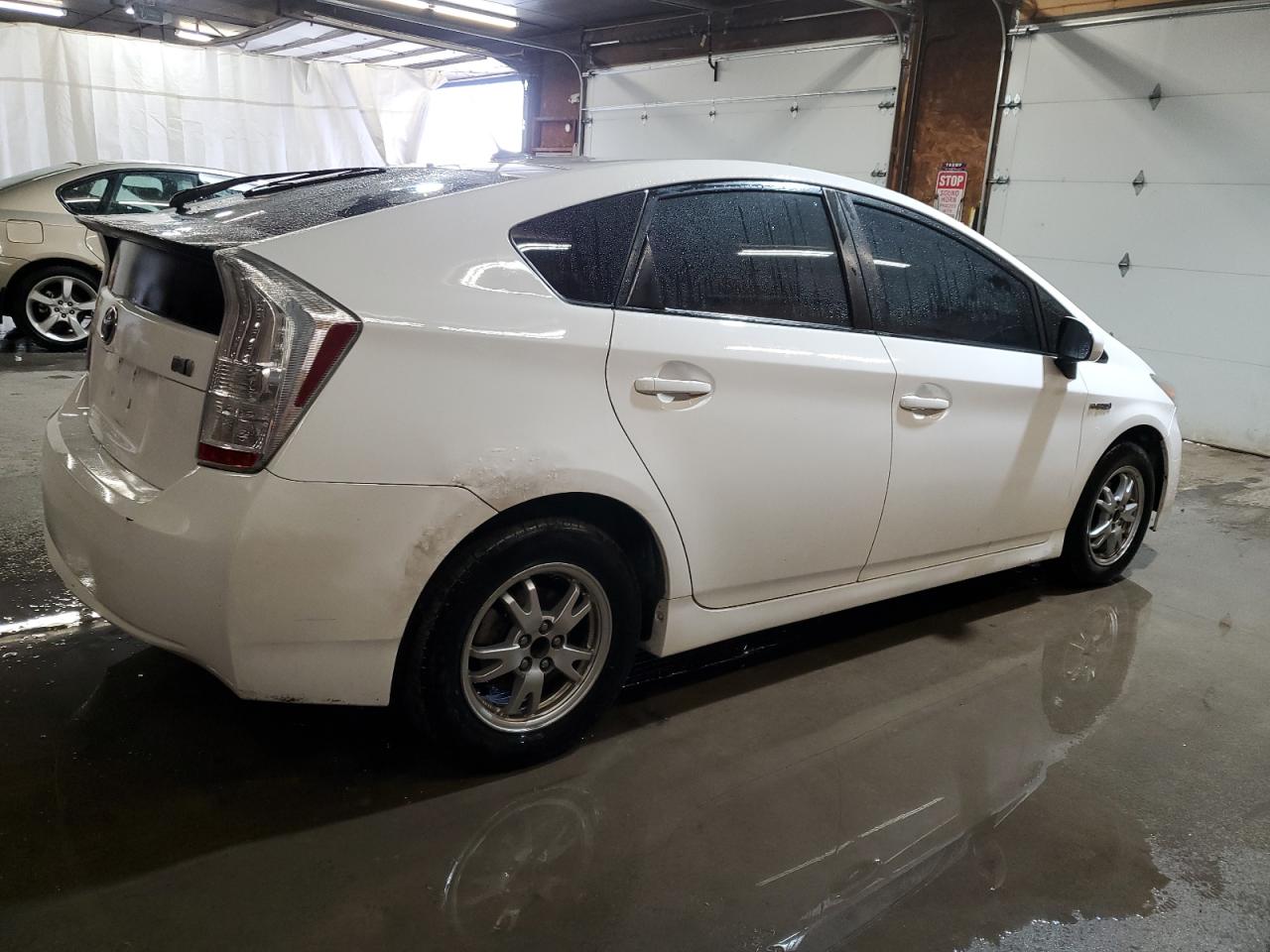 2010 Toyota Prius - Image 3