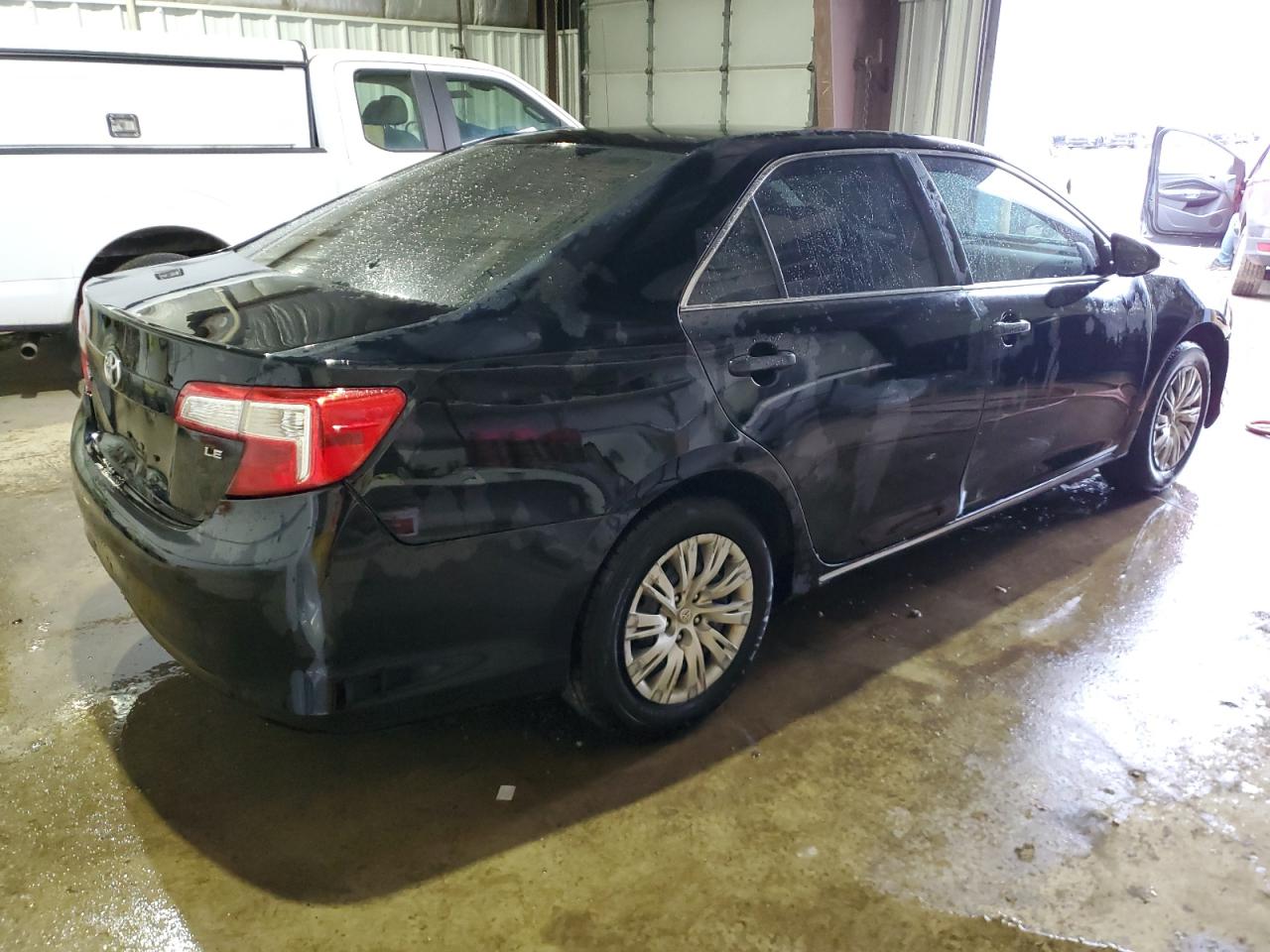 2014 Toyota Camry - Image 3