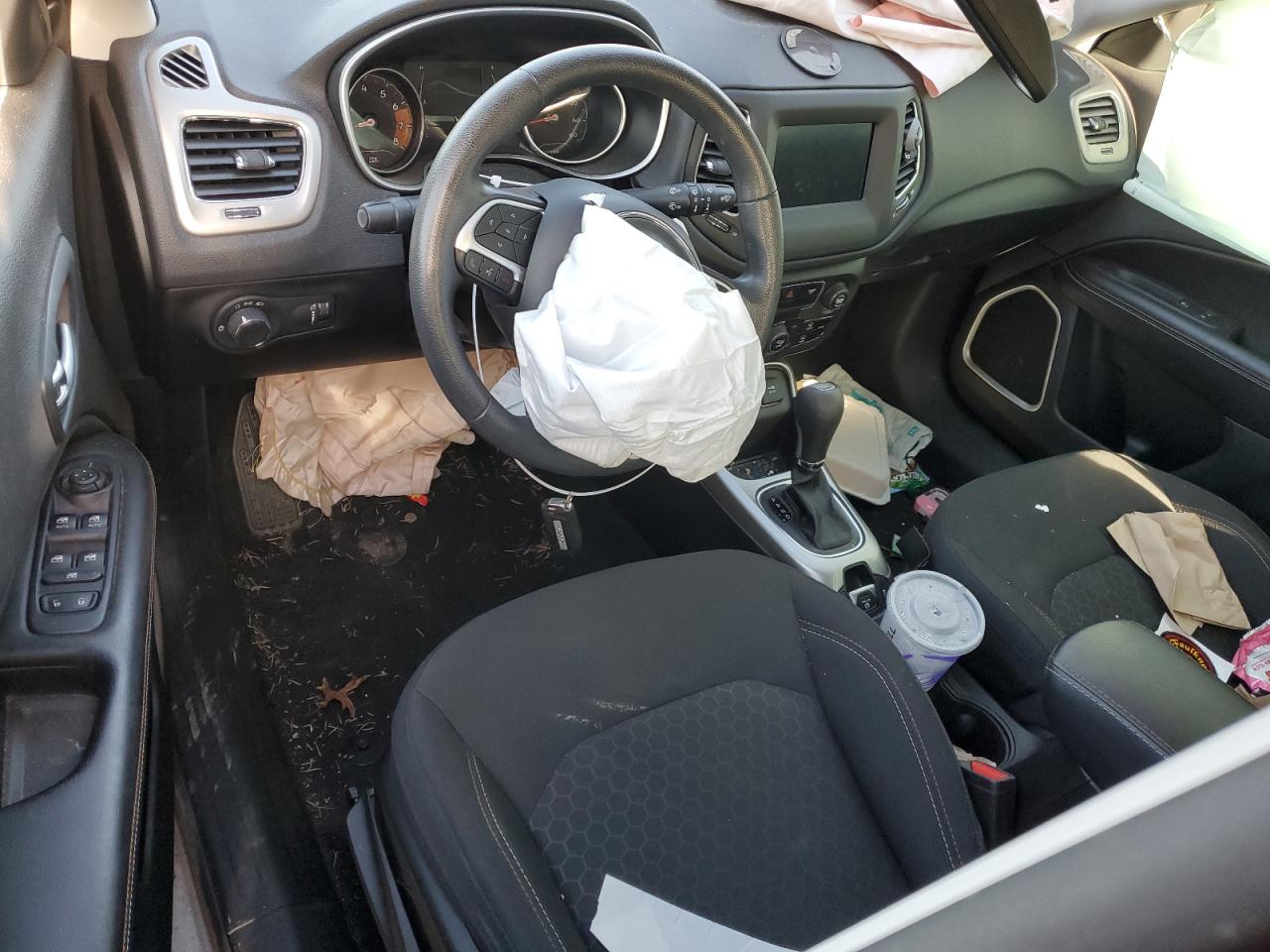 2019 Jeep Compass - Image 8