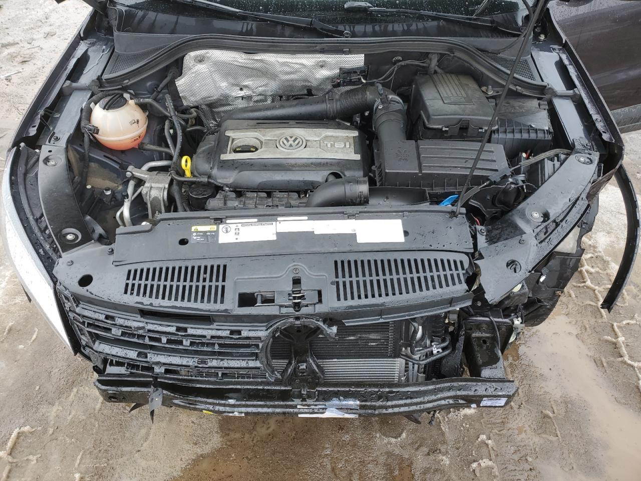 2016 Volkswagen Tiguan - Image 12