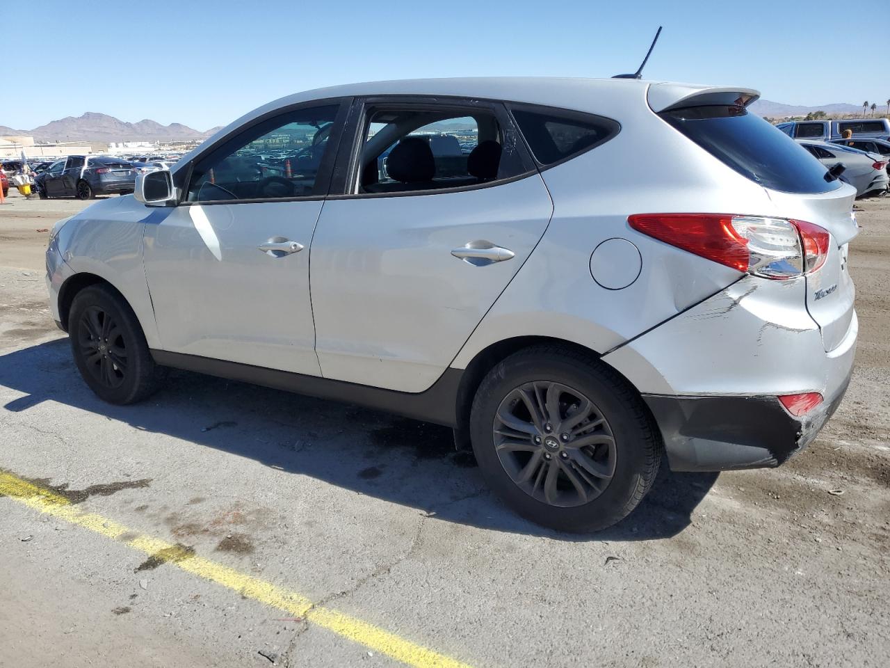 2014 Hyundai Tucson - Image 2
