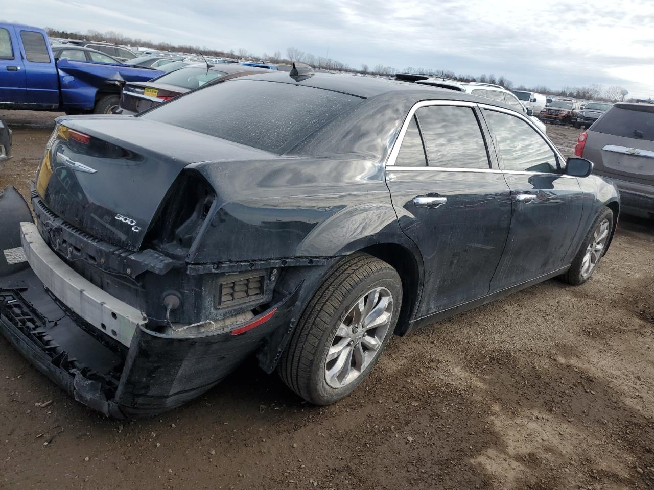 2017 Chrysler 300 - Image 3