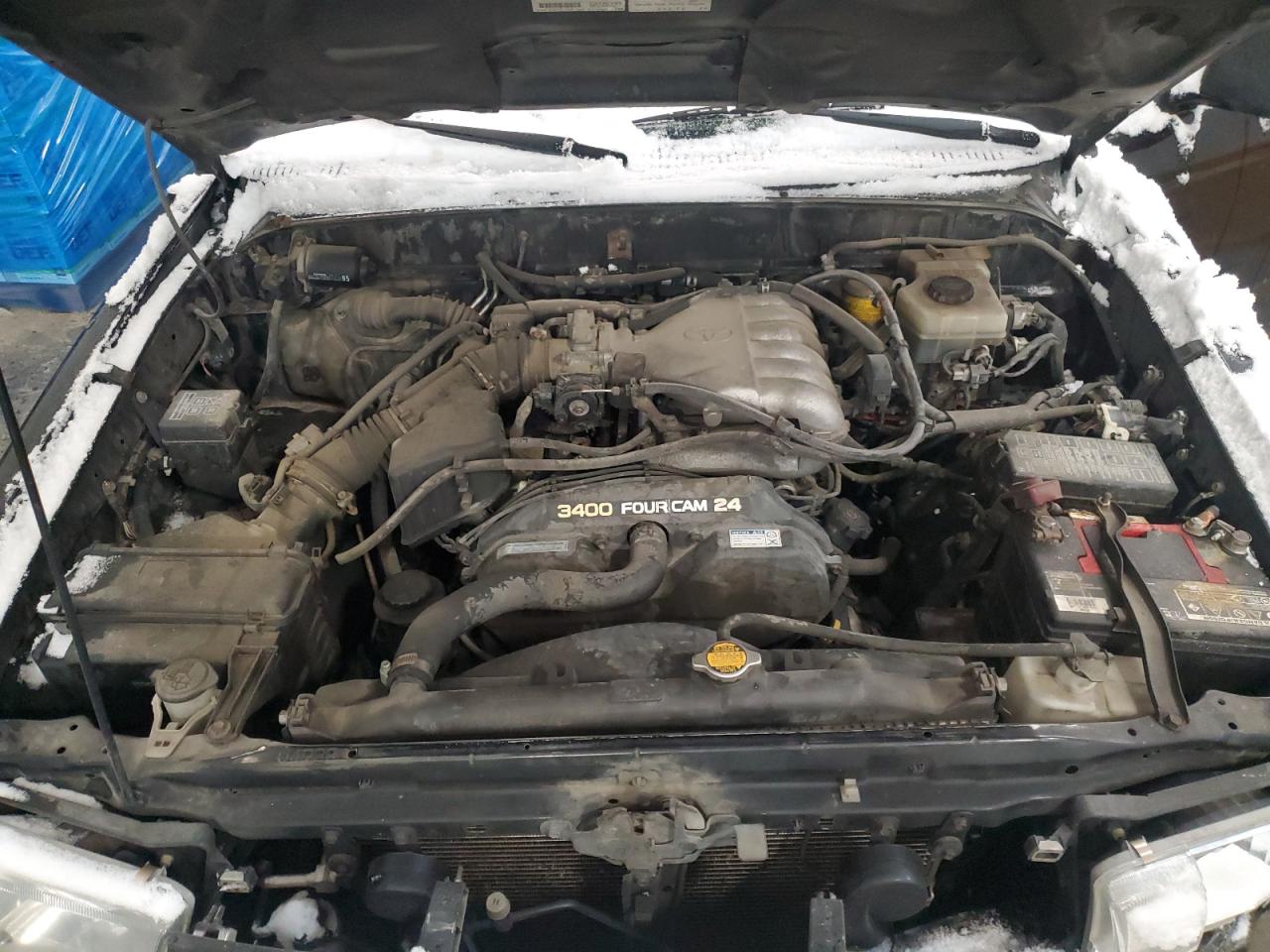 2002 Toyota 4Runner - Image 13